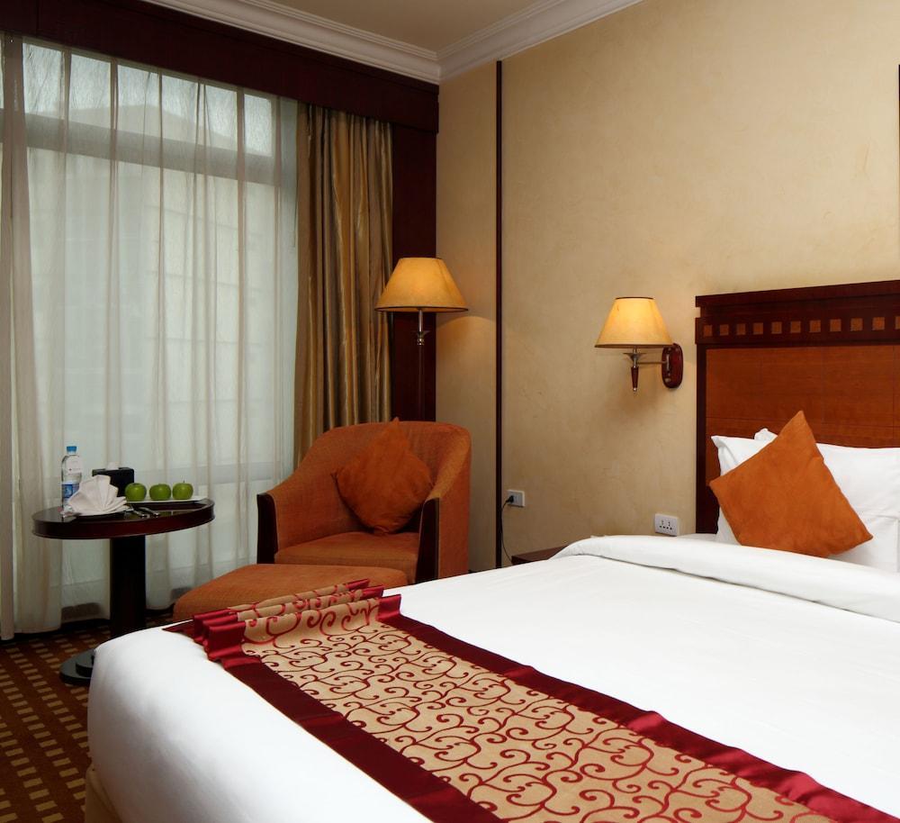 Ramada Riyadh Hotel Luaran gambar