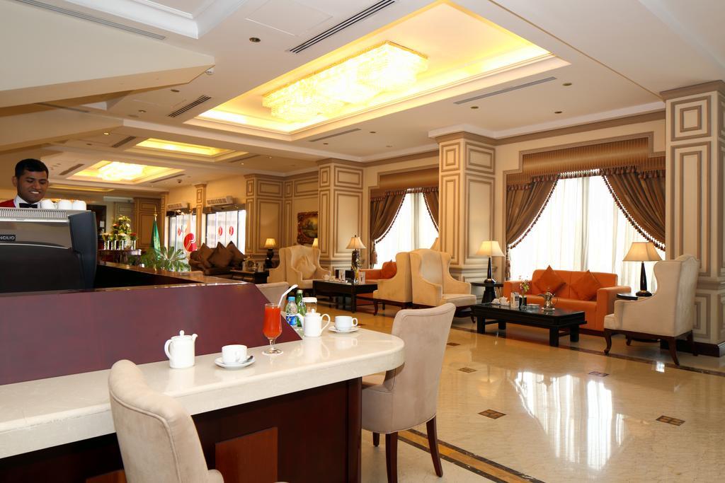 Ramada Riyadh Hotel Luaran gambar