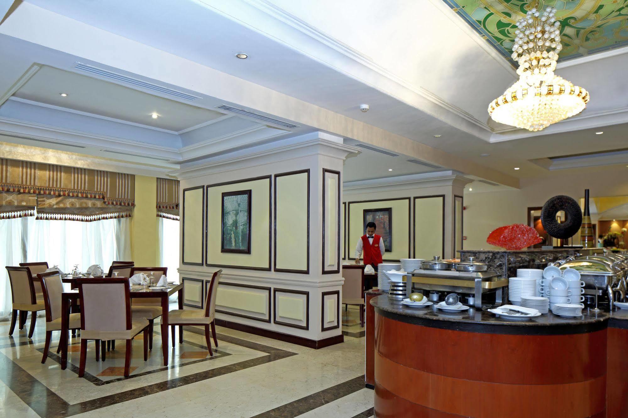 Ramada Riyadh Hotel Luaran gambar