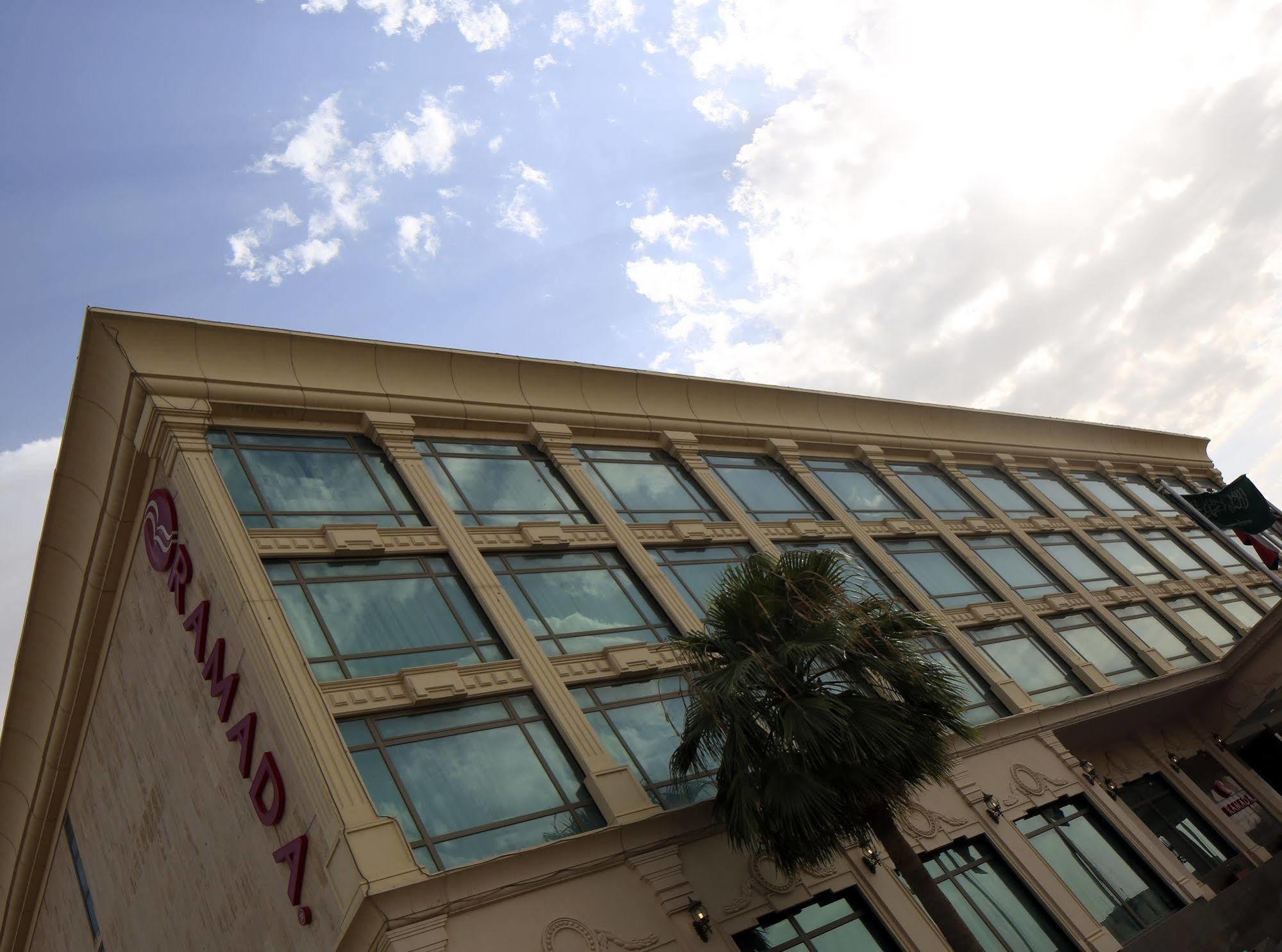 Ramada Riyadh Hotel Luaran gambar