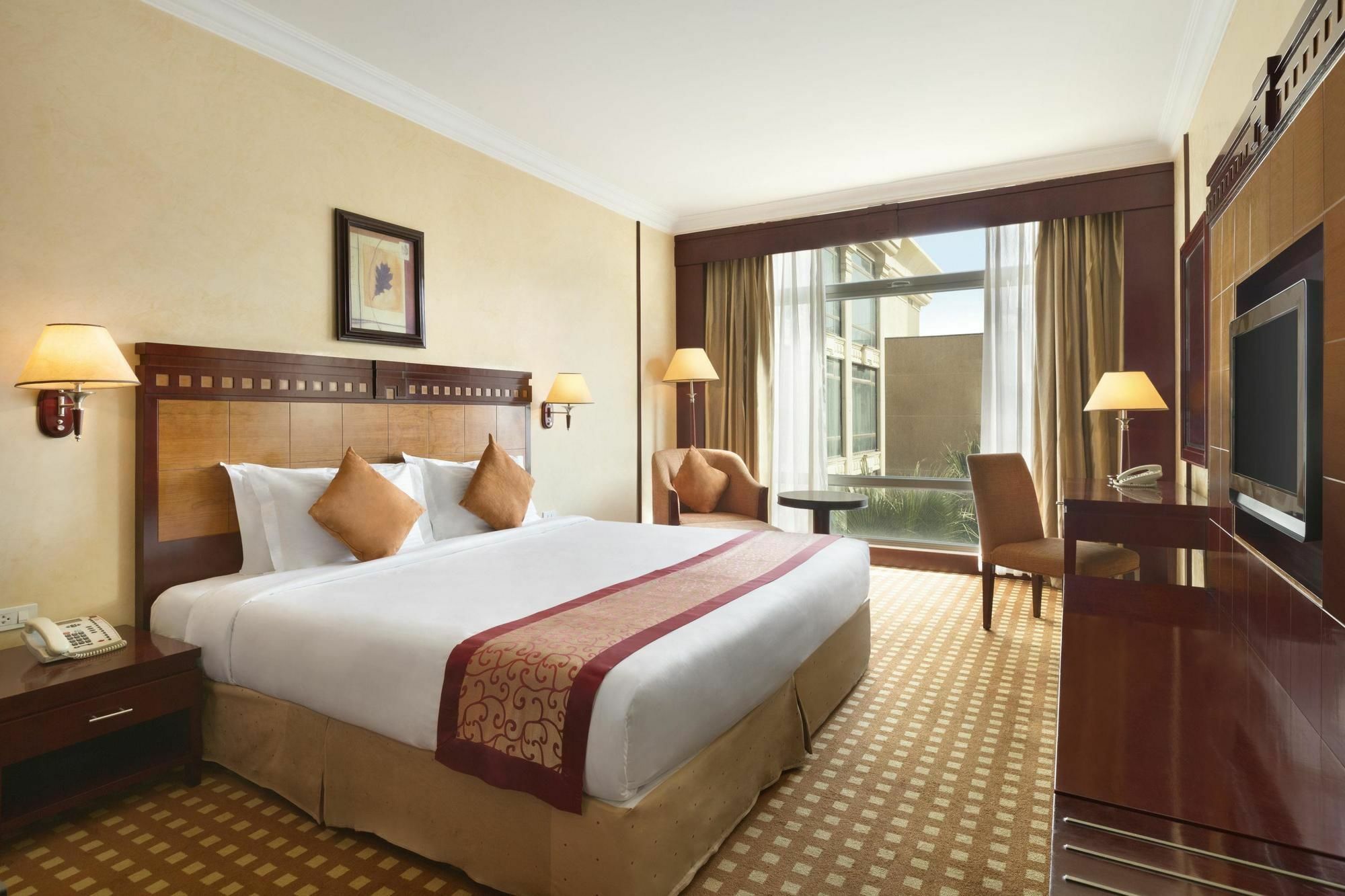 Ramada Riyadh Hotel Luaran gambar